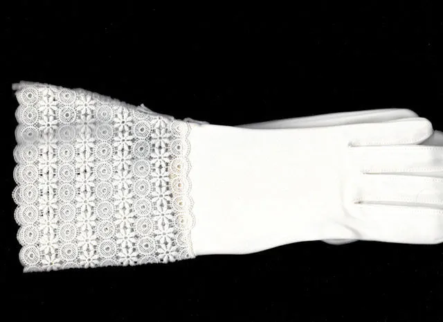 ELEGANT VINTAGE ‘50s / EARLY ‘60s HEAVY EMBROIDERED LACE CUFF GAUNTLET GLOVES - NEW OLD STOCK WITH TAGS