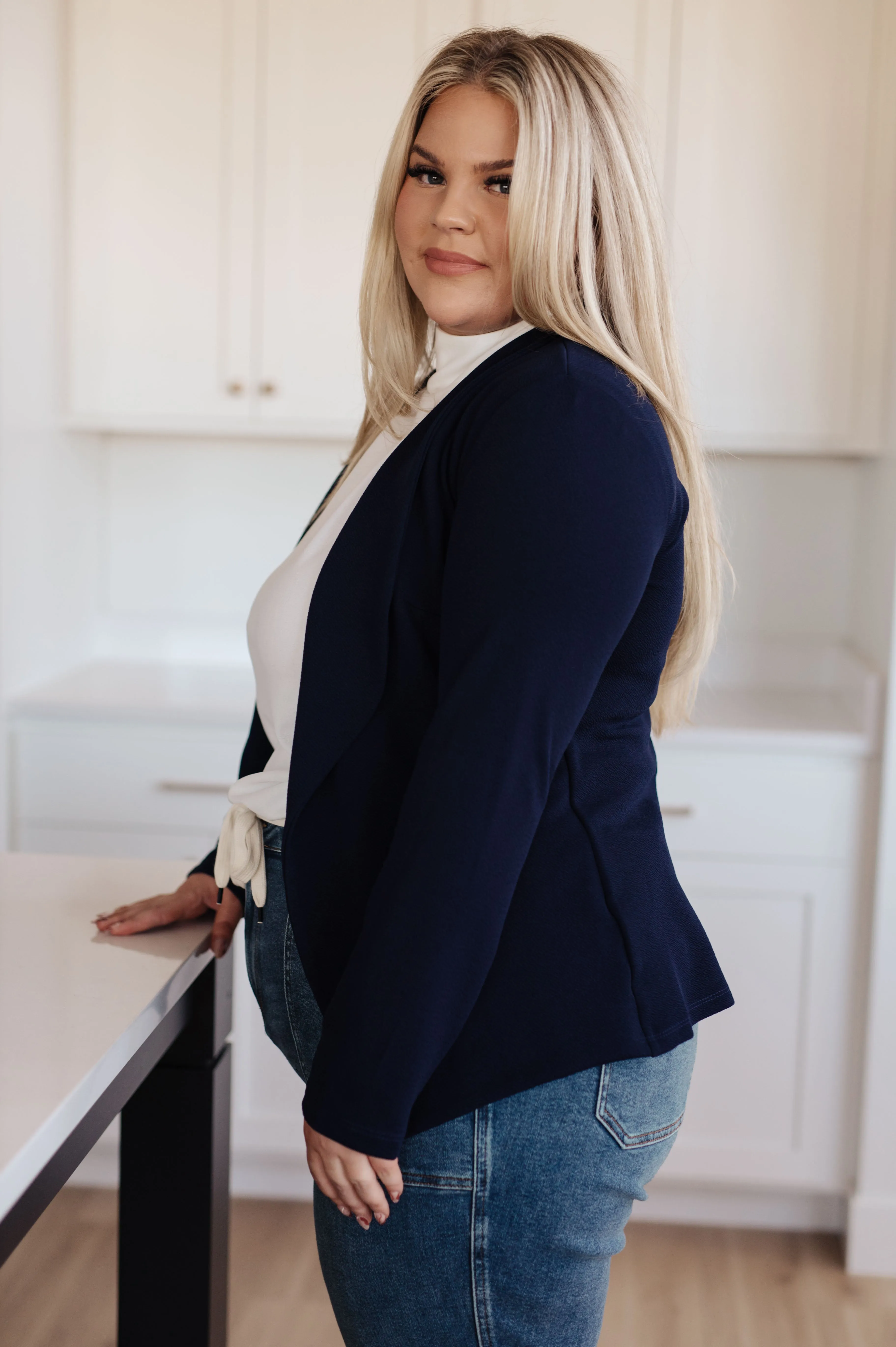 Fitted Blazer in Navy - Ninexis