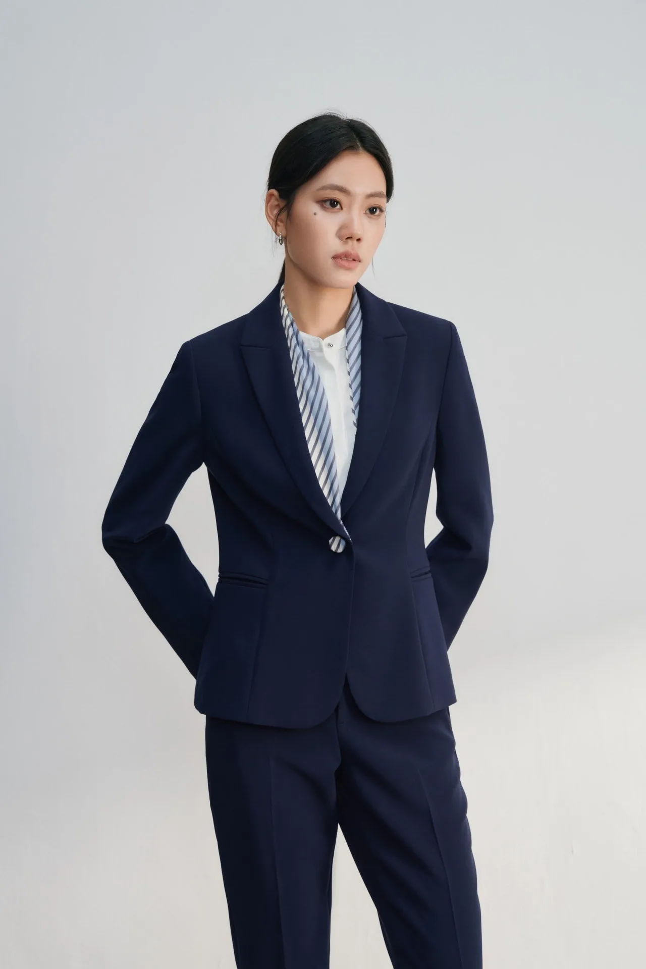 Multi-Way Stretch Suit Blazer With Scarf